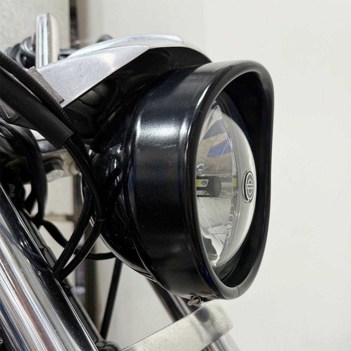 WMW バイザースタイル ヘッドライトトリムリング 5-3/4インチ用 ブラック-01