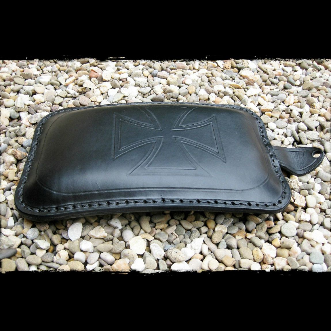 dhカスタム ピリオンパッド マルタクロス ブラック-01