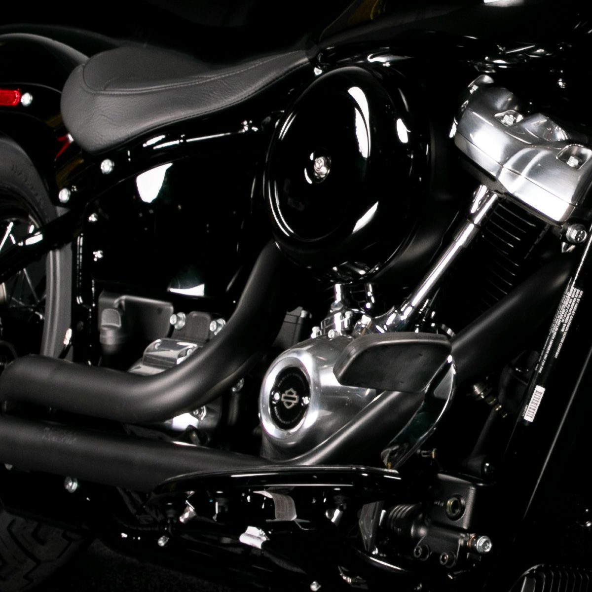 サムソン トゥルーデュアル・フルエキゾーストマフラー フィッシュテール 33インチ ブラック M8ソフテイル-03