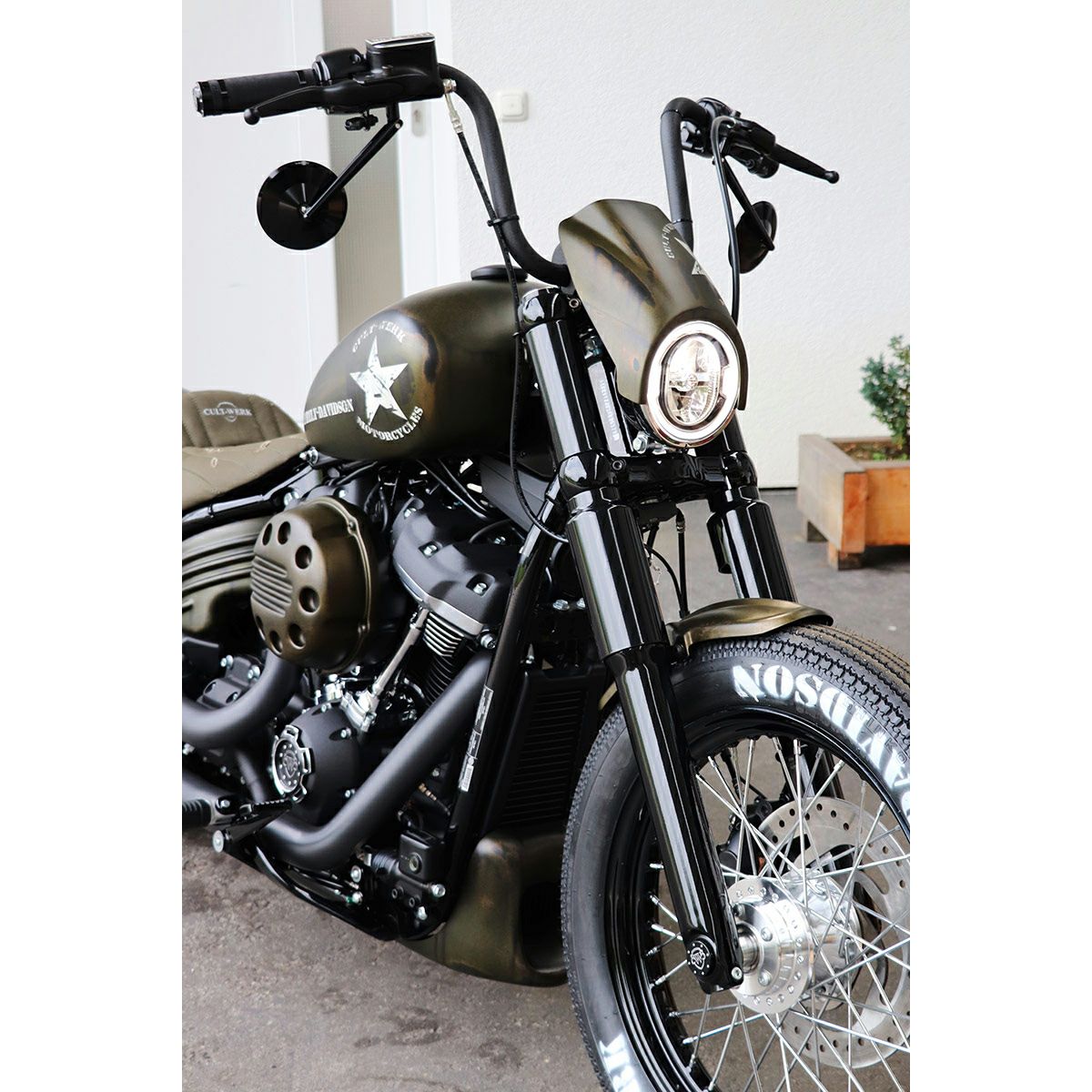 Cult Werk ストリートボブ・ヘッドライトカバー-05