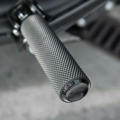アレンネス ナールド・フュージョン ライダーフットペグ ブラック　M8ソフテイル