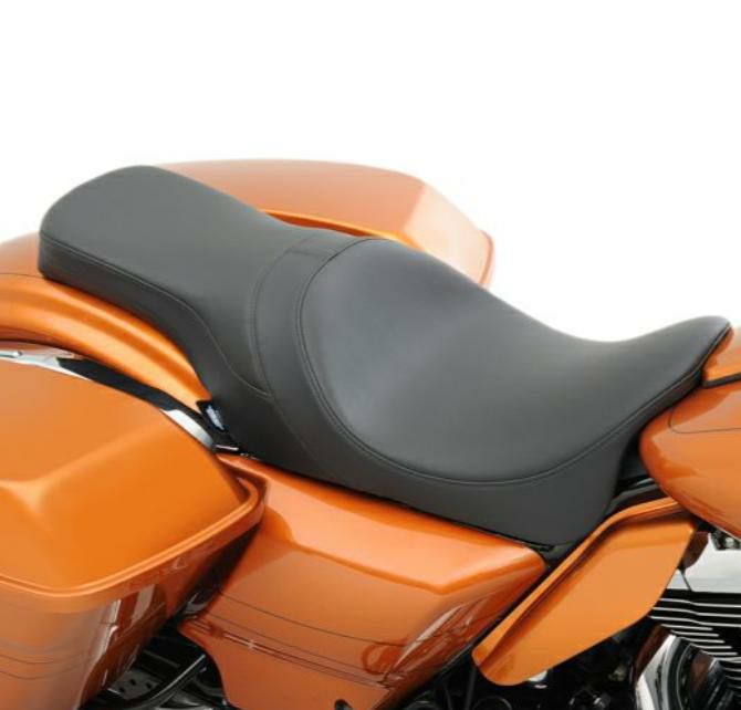 DRAG SPECIALTIES ハーレー　バイク シート　　背もたれ付き DRAG SPECIALTIES ハーレー バイク シート 背もたれ付き - メルカリ