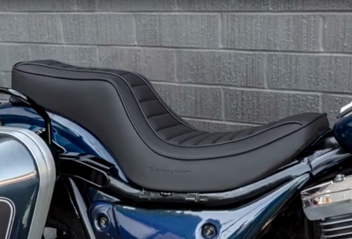 Saddlemen ホグキラー・デュアルシート カーブストラット用 |ハーレー 
