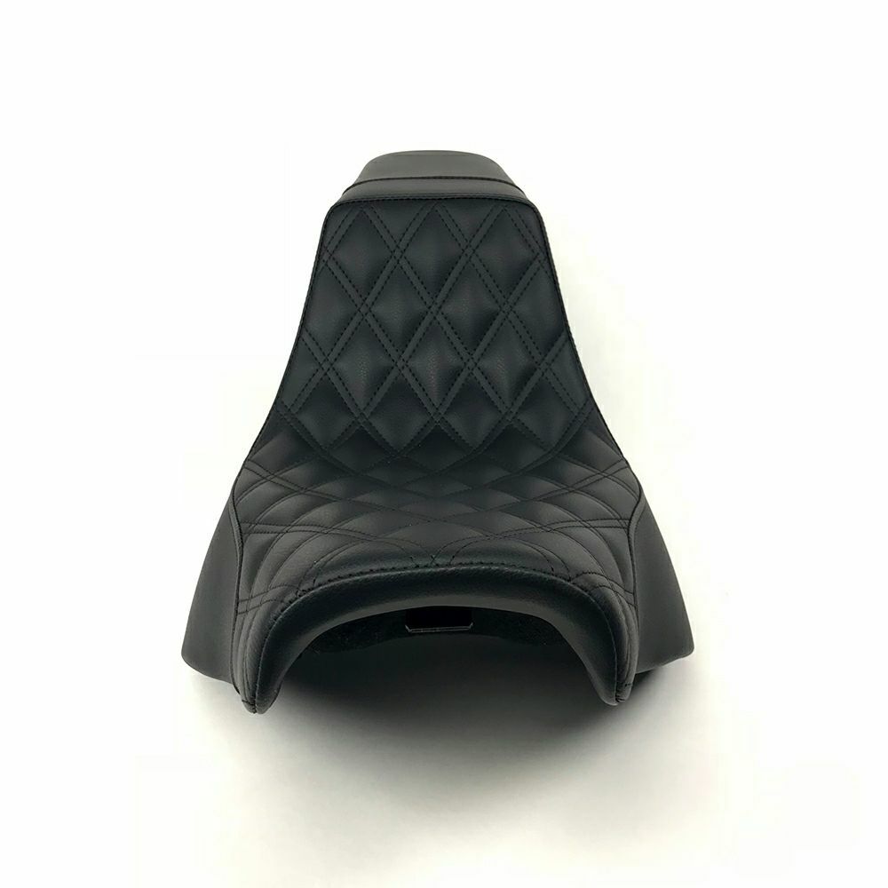 Lucky Daves M8ソフテイル・ストリートボブ シート ダブルダイアモンド ゴールドステッチ-02