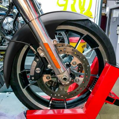 Paul Yaffe's Bagger Nation カフェ・フロントフェンダー 21インチ用 シルバーブラケット