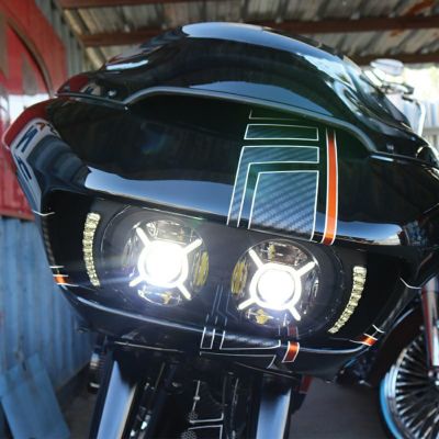 Paul Yaffe's Bagger Nation クロスファイア・ロードグライド用ヘッドライト