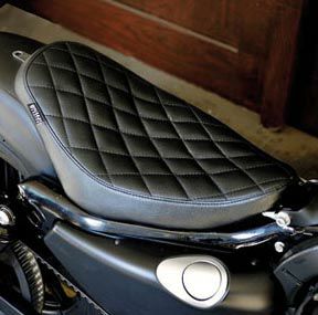 Biltwell ソロシート（タックロール） |ハーレーパーツ専門店 HDパーツ