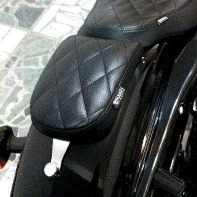 GLEAMING WORKS スポーツスター、コブラ シート ブラック GLEAMING WORKS スポーツスター、コブラ シート ブラック