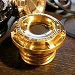 Rough Crafts グルーブガスキャップ ブラス-01