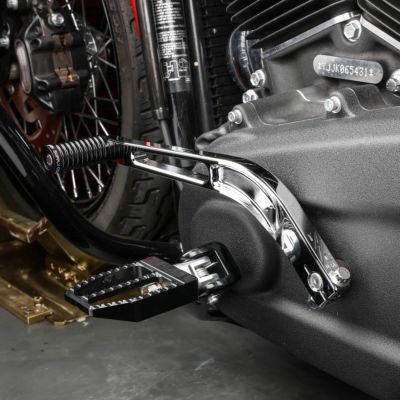 スラッシンサプライ(THRASHIN SUPPLY) M8ソフテイル用ミッドコントロールシフトレバー クローム