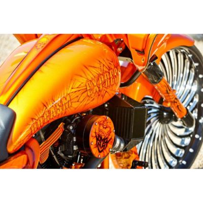 Dirty Bird ハーレー、ツーリングモデル用ストレッチ・タンクカバー  Cutting Edge スムース　シートパン付 クロームキャップ付き