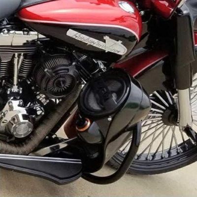 Dirty Bird Loud Lowers 8インチスピーカー用 ソフテイル ロワーフェアリング エンジンガード付 ブラック