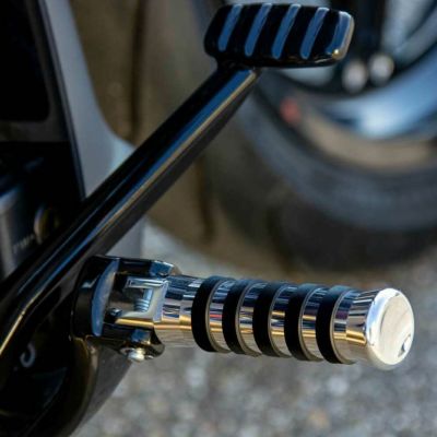 Ricks Motorcycles Oリングデザイン・M8ソフテイル用ライダーフットペグ ポリッシュ