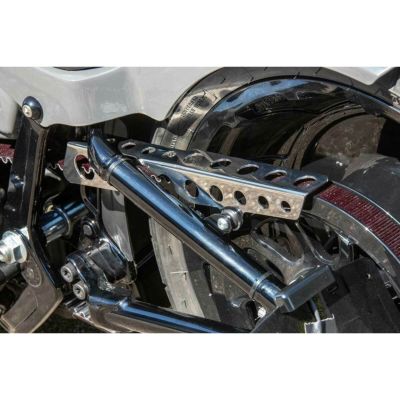 Ricks Motorcycles M8ソフテイル用 ラウンドホール・ベルトガード ポリッシュ