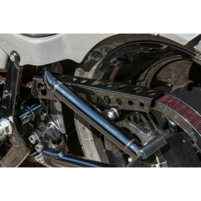 Ricks Motorcycles M8ソフテイル用 ラウンドホール・ベルトガード グロスブラック