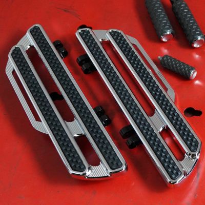 Arlen Ness METHOD ハーレー M8ソフテイル用 フロアボード クローム