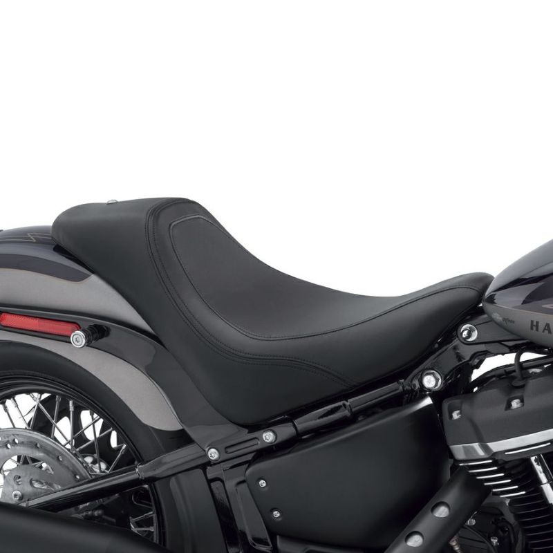 ハーレー M8 Softail用 Brawler ソロシート FLHC、FLDE、FLSL、FXBB、FXST-01