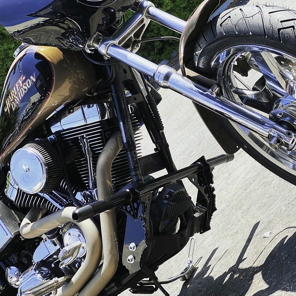 Harley-Davidson BUNG KINGダイナクラッシュバー - パーツ