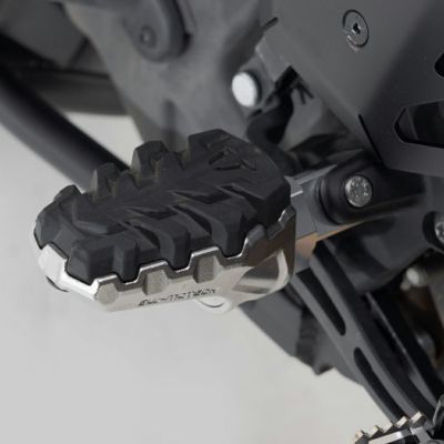 ハーレー Pan America用 EVO ポジション可変式ライダーフットレストセット SW-MOTECH