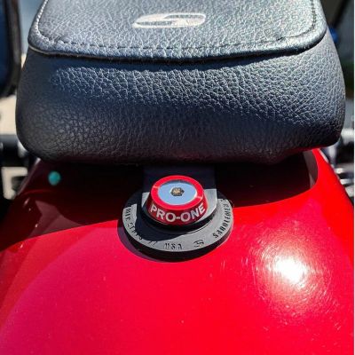 フラット シートボルト 1/4-20 レッド PRO-ONE