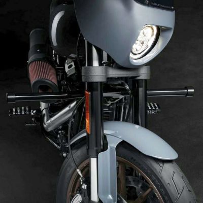 ハーレー M8 ソフテイル フラットアウト クラッシュバー ブラック