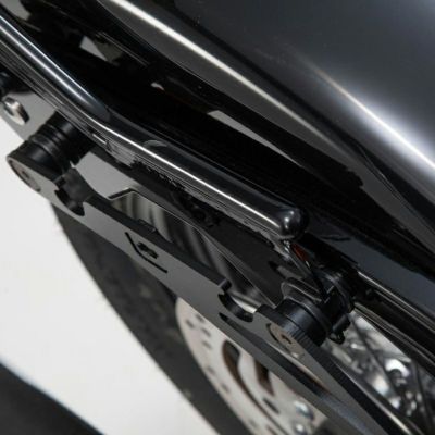 ハーレー M8ソフテイル SLHサイドキャリア用 ドッキングハードウェア・アダプターキット SW-MOTECH
