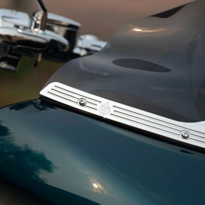 2015以降 FLTR Flareウィンドシールドトリム クローム クロックワークス