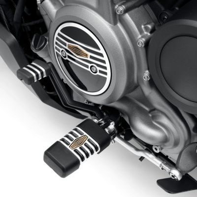 ハーレー ナイトスター(RH975)、FXFB、FXFBS、FXDRS 66 Collection ライダーフットペグ ブラック