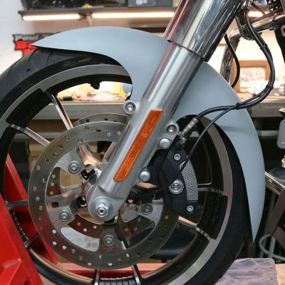 ハーレー ツーリング 16-19インチ・CAFEコンポジットフロントフェンダーキット(サテンブラケット) Paul Yaffe