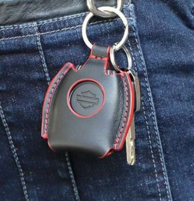 DEGNER(デグナー) スポーツスターS、パンアメリカ レザーキーフォブケース ブラック/レッド