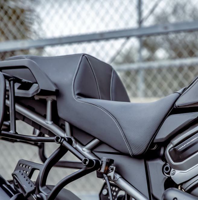 ハーレー パンアメリカ アドベンチャーツアー ローシート Saddlemen 
