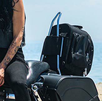 ハーレー M8 ローライダー/S、スポーツグライド Iron Born Blade 25インチ・リジッドシーシーバー クローム