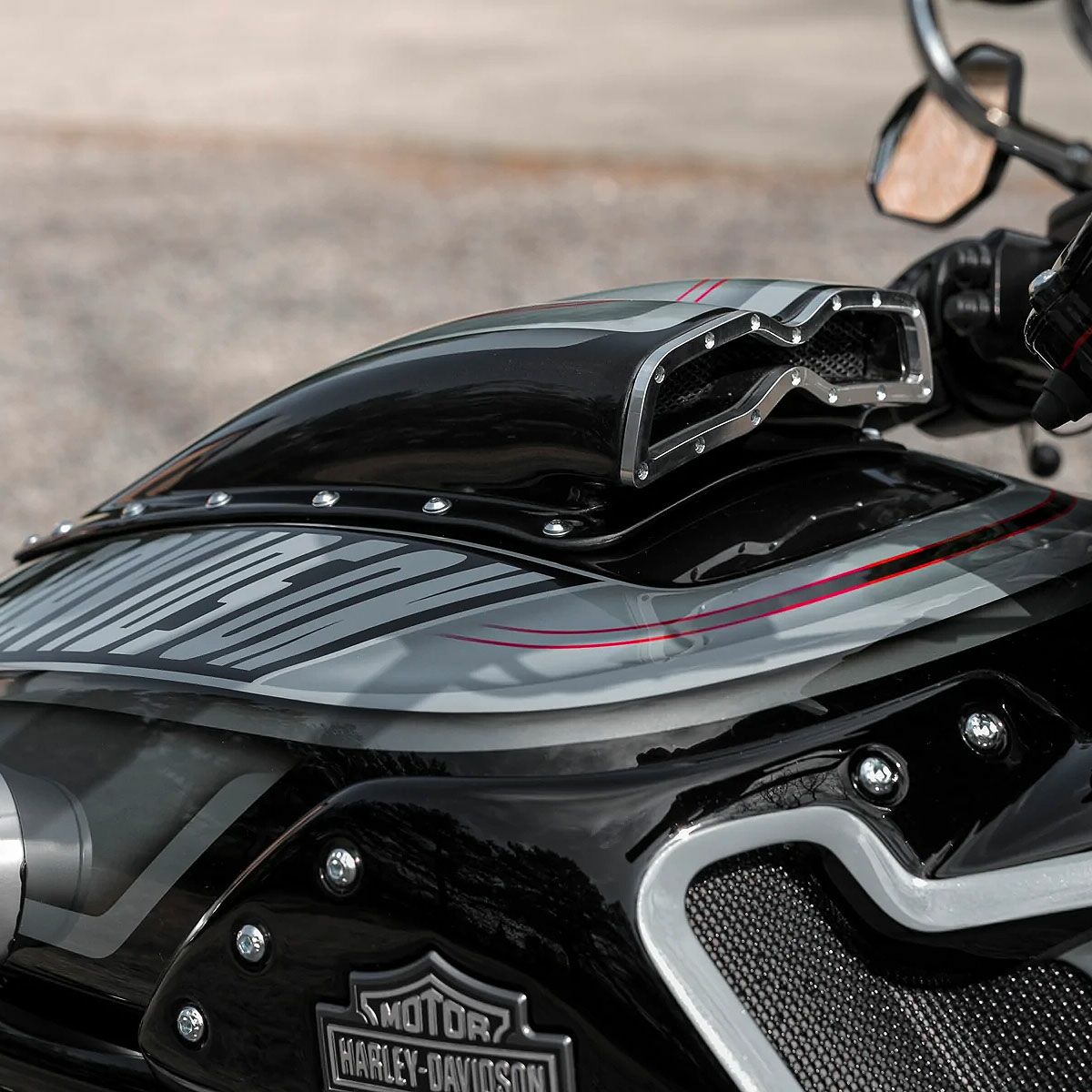 ハーレー、V-ROD(VRSC)用カスタム・タンク(Airboxカバー)｜ハーレー 