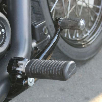 ハーレー M8 ストリートボブ、ローライダー、スタンダード オフセットブレーキアーム ブラック KIJIMA