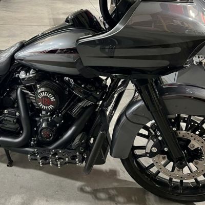ハーレー ロードグライド 1.5インチ径チョップドエンジンガード ブラック Siouxicide Choppers