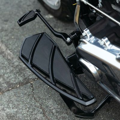 【SALE】M8ソフテイル Phantom ドライバー・フロアボード(グロスブラック) Kuryakyn