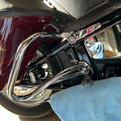 M8ソフテイル ヘリテイジクラシック、デラックス サドルバッグガード(クローム) HOGWORKZ