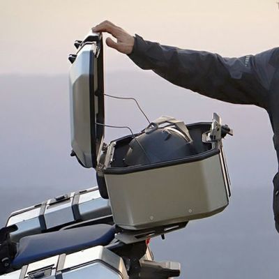 SHAD TR48 TERRA アルミトップケース 48L (シルバー)
