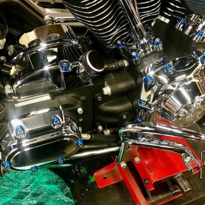 ツインカムエンジン用 Chachos デラックスエンジンボルトキット ブルー SANTORO FABWORX