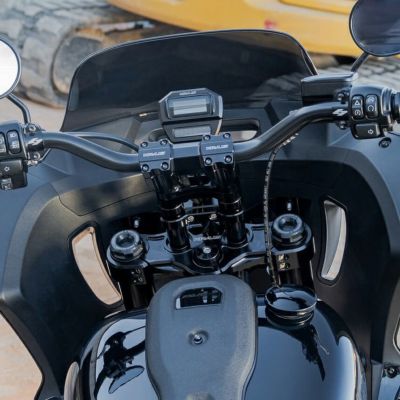 ローライダーST、ストリートボブ、スタンダード、スポーツグライド 10インチライザー/メーターマウント/モトハンドルバー キット KRAUS