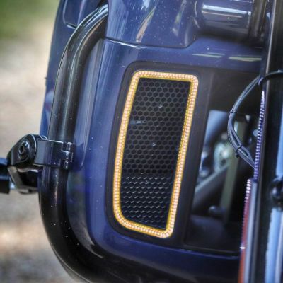 ハーレー、ロワーフェアリング インサートライト アンバー CUSTOM DYNAMICS