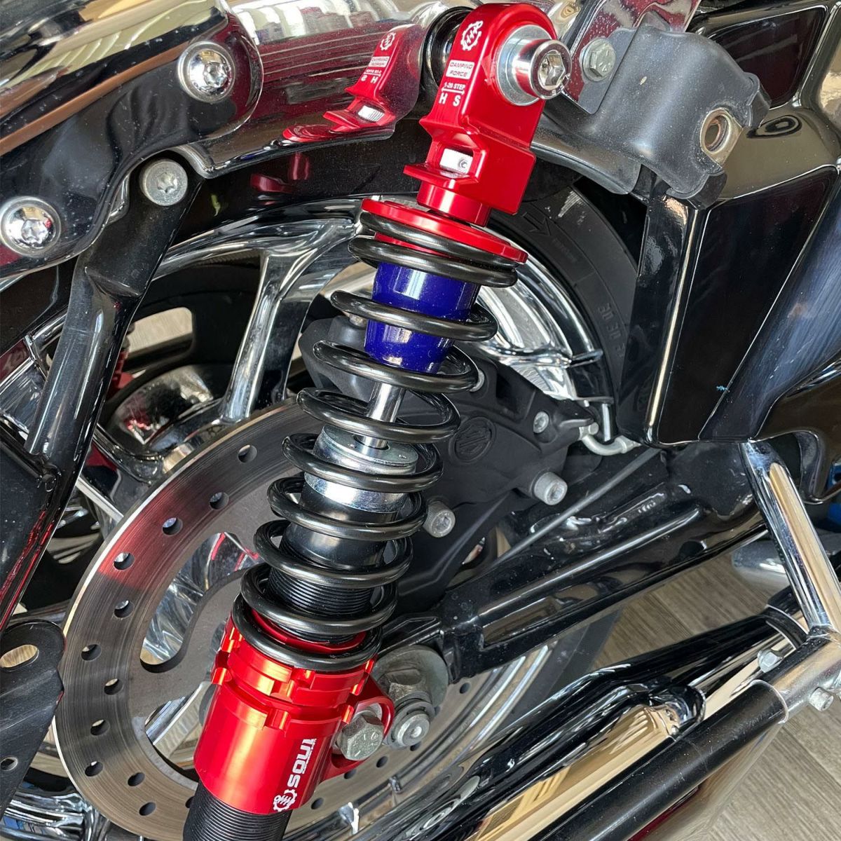 1998以降 ツーリング 車高調整機構付き ツインショックサスペンション レッド SOUL 4