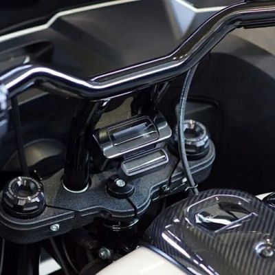 M8ソフテイル ローライダーST、ブレイクアウト、ストリートボブ ライザーマウントメーターケース (ブラック) ノイズ
