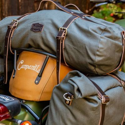 PODEROSA Shiraz ダッフルバッグ 30L (グリーン/ブラウンレザー)