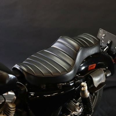 GLEAMING WORKS 2010～2021 スポーツスター、キャメル シート ブラック